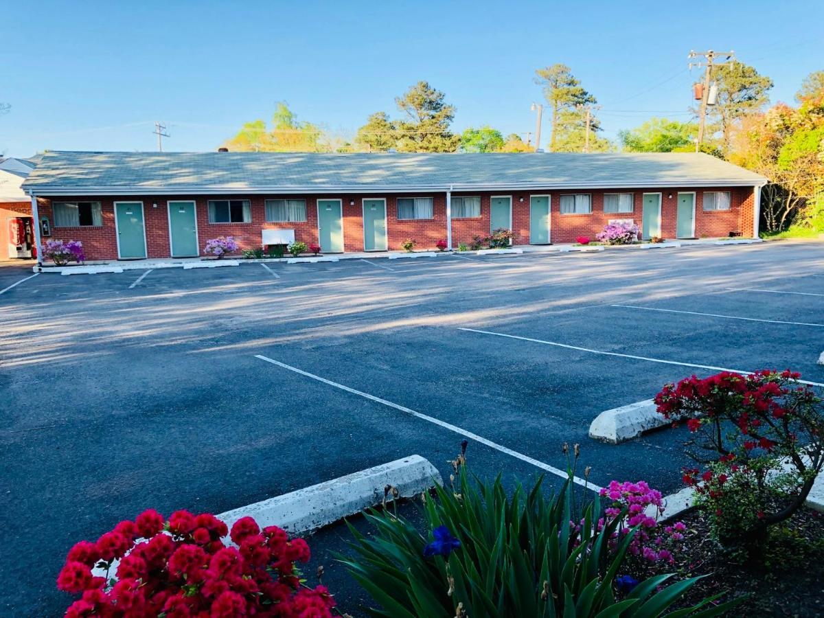 Bassett Motel Вильямсбург Экстерьер фото